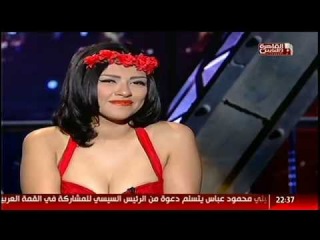 لقاء ساخن جداً بين الراقصة الاستعراضية شا