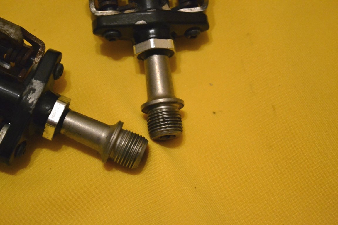 24A064G561w.jpg