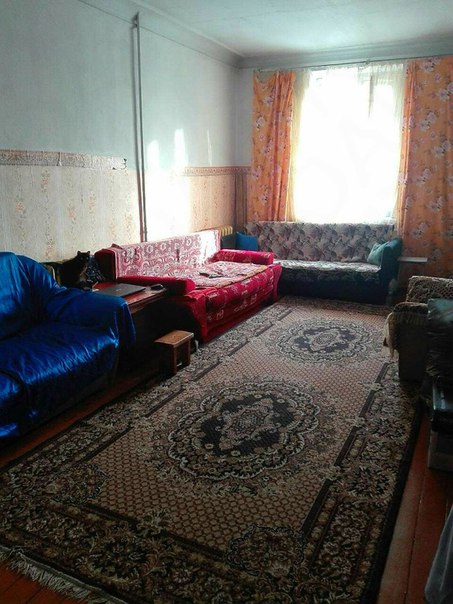 Собственник. Прямая продажа! Продам 1к квартиру Челябинская область, г. Копейск, п.Старокомышинск, Крымская 9 <br> <br>Общая пощадь 46 кв.м, 2 этаж 3-ого дома. Кухня – 12 кв.м. <br> <br>Рядом с домом есть школа, детская площадка, магазины (Дикси, Магнит) парковка, рынок. До остановки 5 минут пешком. <br> <br>Все коммуникации: газ, вода, электричество. Установлена новая газовая колонка. Требуется ремонт. <br> <br>Недалеко озеро Курочкино. <br> <br>Цена 1 050 000 руб. <br> <br>Торг уместен. <br> <br>Писать в личку или звонить тел. 8(965) 857-26-38 Евгения; <br>8(967) 862-91-57 Илья. - фото Фото: Собственник. Прямая продажа! Продам 1к квартиру Челябинская область, г. Копейск, п.Старокомышинск, Крымская 9 <br> <br>Общая пощадь 46 кв.м, 2 этаж 3-ого дома. Кухня – 12 кв.м. <br> <br>Рядом с домом есть школа, детская площадка, магазины (Дикси, Магнит) парковка, рынок. До остановки 5 минут пешком. <br> <br>Все коммуникации: газ, вода, электричество. Установлена новая газовая колонка. Требуется ремонт. <br> <br>Недалеко озеро Курочкино. <br> <br>Цена 1 050 000 руб. <br> <br>Торг уместен. <br> <br>Писать в личку или звонить тел. 8(965) 857-26-38 Евгения; <br>8(967) 862-91-57 Илья.