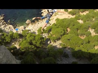 Андрей Чернышёв мыс Айя роупджампинг в Крыму с командой Скайлайн