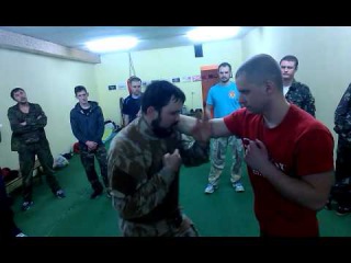 РУБИ.Освобождение от прихвата за шею с болевым приемом