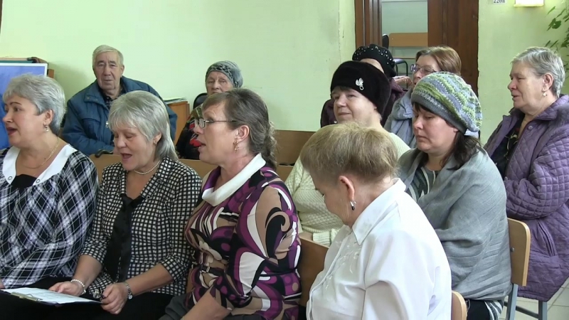 Алой рябины гроздья душистые