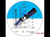 Рефрактометр. Измерение уровня белка в крови телят. Measuring protein levels in the blood of calves.