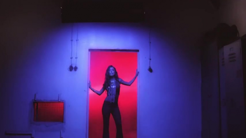 Tuğba Yurt - Aşk Sanmışız