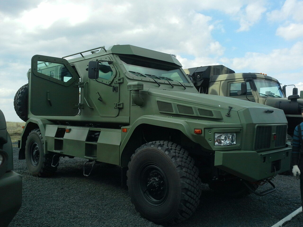 техника вв. тигр китай внедорожник. 604 цсн витязь. войсковая часть 5402 2бон. бтр 80 армии россии.