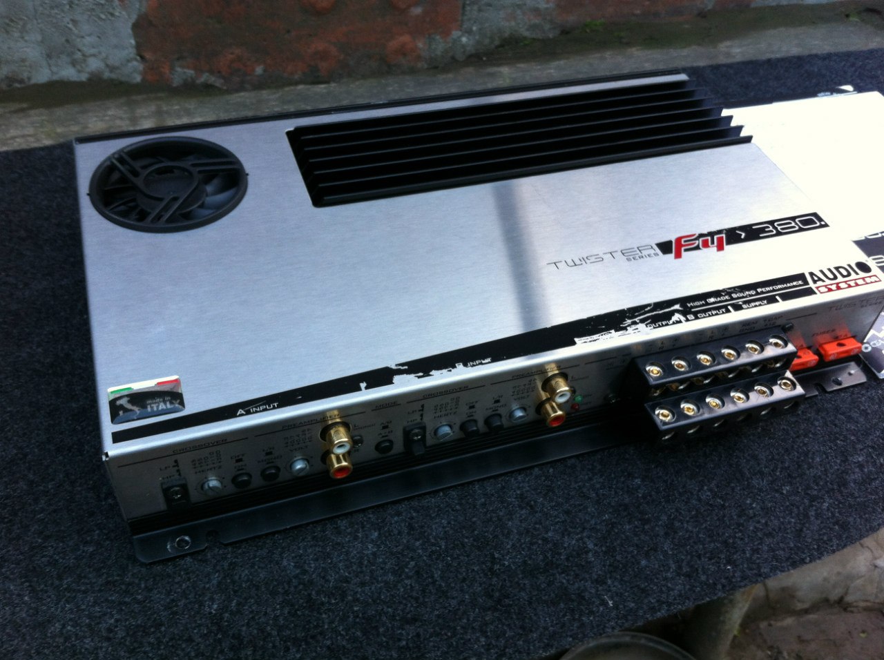 Kxe2hH8WmIw.jpg