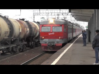 Электропоезд ЭР2Р-7077/ЭР2Т-7130 станция Петелино