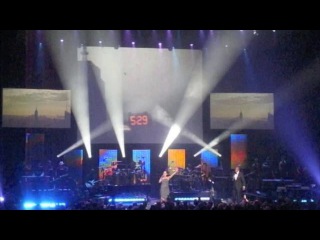 Jay-Z and Alicia Keys Perfomring Frank Sinatra's New York then Empire Stat of Mind Live