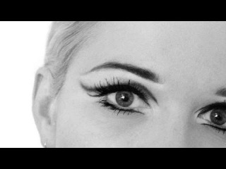 Blondes: Iconic Makeup - Edie Sedgwick 60s look