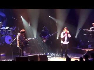 TOTO 2014-04-26 (HQ Audio) S.Porcaro Sings 'It's a Feeling'- Rosanna