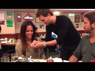 Fun evening with Mentalist Lior Suchard, Gerard Butler and friends are blown away in a Funny exper