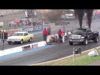 Драг Рейсинг Додж Рам и Шевроле Щевиль Drag Race Fast Dodge Ram vs Chevrolet Chevelle