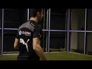 Henrik Mkhitaryan Borussia Dortmund. instructional video on soccer feints