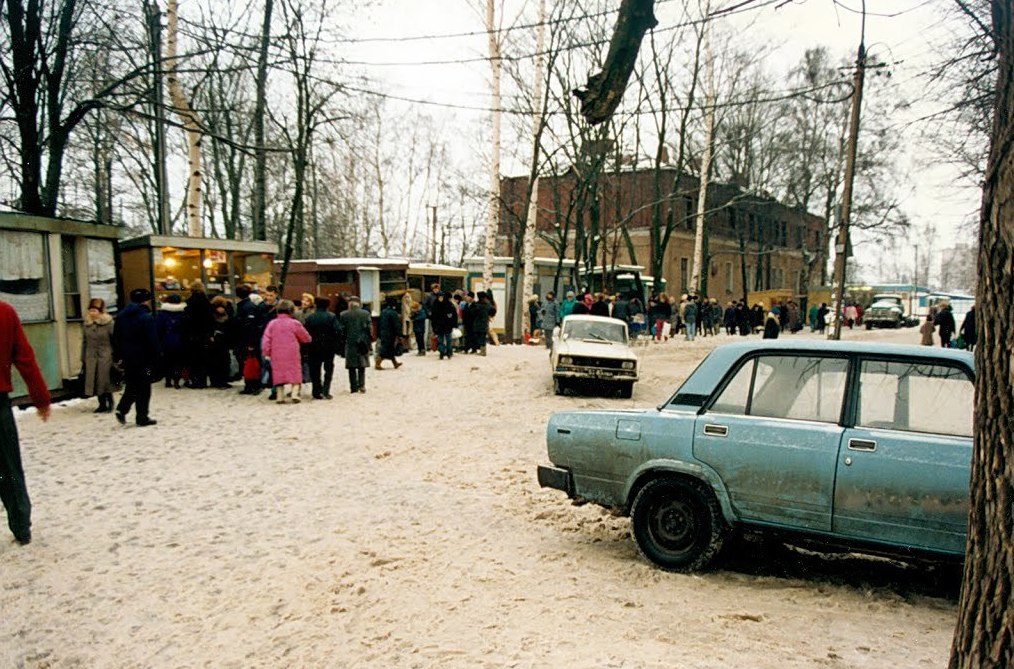 Метро удельная старые