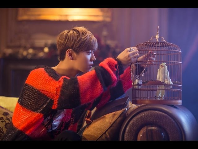 Luhan鹿晗《微白城市》WinterSong完整MV(英繁字幕)