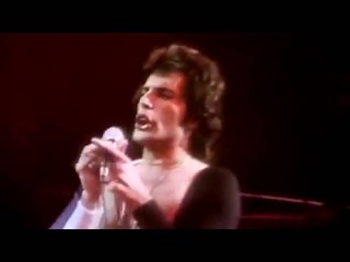 Убрали музыку из песни Фредди Меркьюри “We are the champions”.