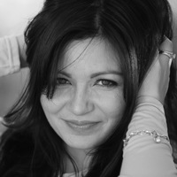 Анджелика Абрарова