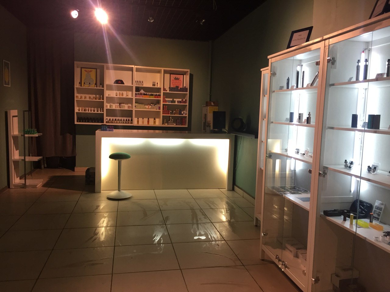 elfbar nachfüll pod läuft aus Vape Stores in Edinburgh main image 0