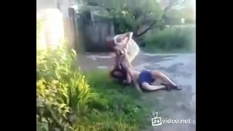Толпа дедов ебут внучку онлайн Толпа дедов ебут внучку онлайн