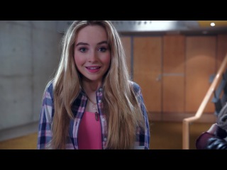 Adventures in Babysitting - Sabrina Carpenter e Sofia Carson -