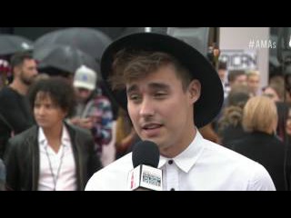 Jorge Blanco Red Carpet Interview - AMAs 2016
