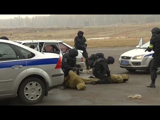 На ВВЦ показывают вооружение спецназовцев