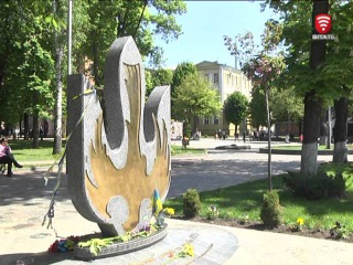 На Європейській площі розквітли сакури