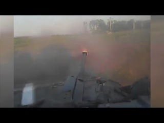 БМП АТО ведет огонь по ДНР - Ukraine