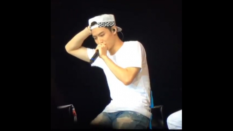 150607 잭슨이랑 있었던 일 신나게 얘기하는 중 😁