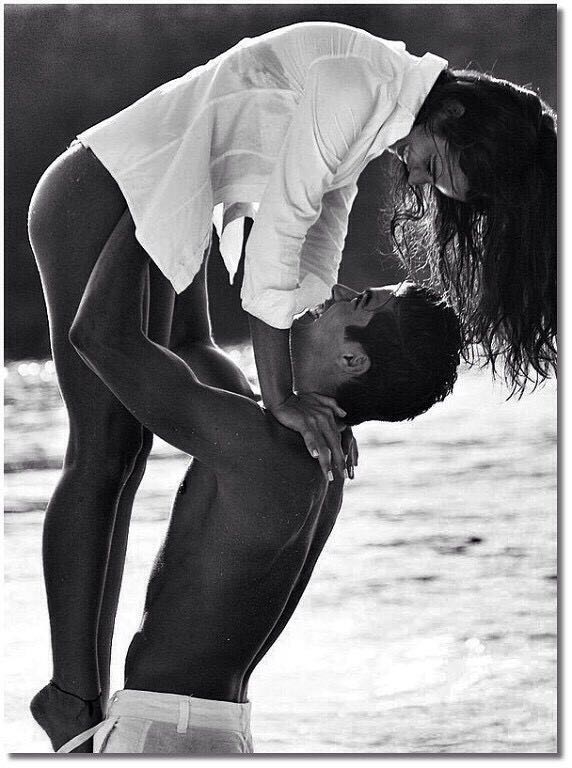 Целует попу картинки