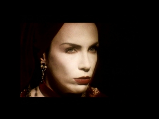 Annie Lennox - Walking On Broken Glass