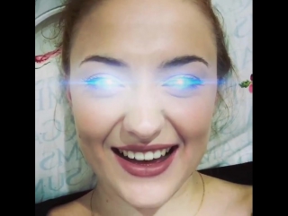 Шторм людииксапокалипсис - Sophie Turner
