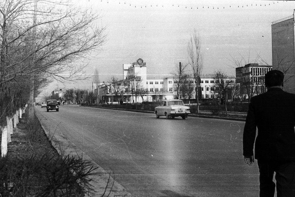 Ул. Ленина (КГУ). 1972 год