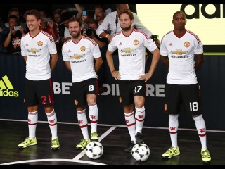 Best Football Tennis Match EVER! | Manchester United Players & The F2 Best Football Tennis Match EVER! | Manchester United Players & The F2