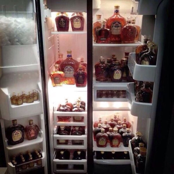 Ничего не трогай, это на Новый Год Ничего не трогай, это на Новый Год