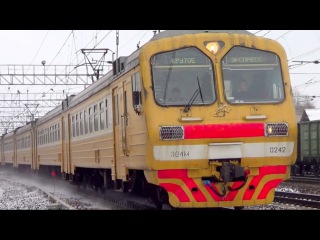 Приветливый электропоезд ЭД4М-0242:), Даниил Кулиш