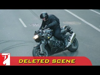 Deleted Scene:1 | DHOOM:3 | Heist 1 Bike Stunt | Aamir Khan