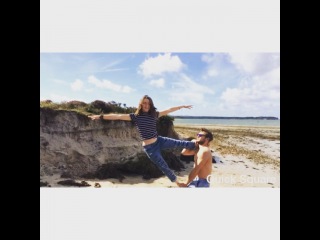 @maisie_williams on Instagram: “If you're debating whether to have a second child, do it. Siblings are the best things in the world. ?”