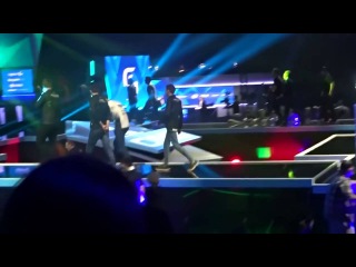 flipsid3 Shara упал со сцены | ESL One Cologne 2016