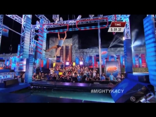 Девушка совершила чудо на шоу Ninja Warrior