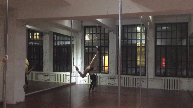 Exotic Pole Dance - Анна Хольс