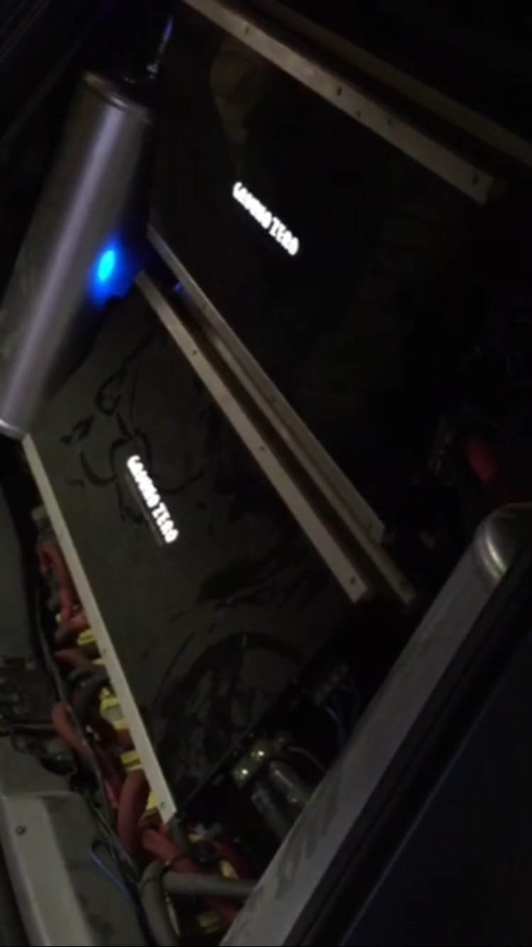 0gb17tp-2xw.jpg