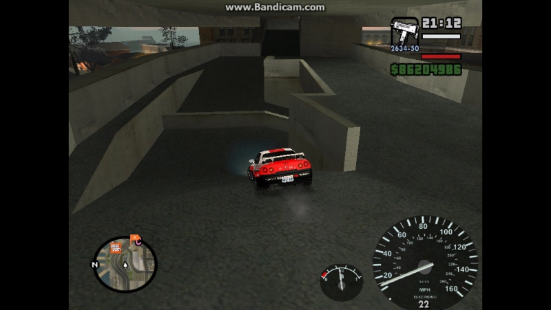 R 34 NISSAN SKYLAN GTA
