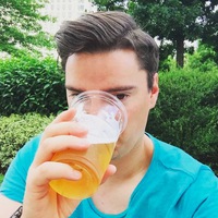 Виктор Попов