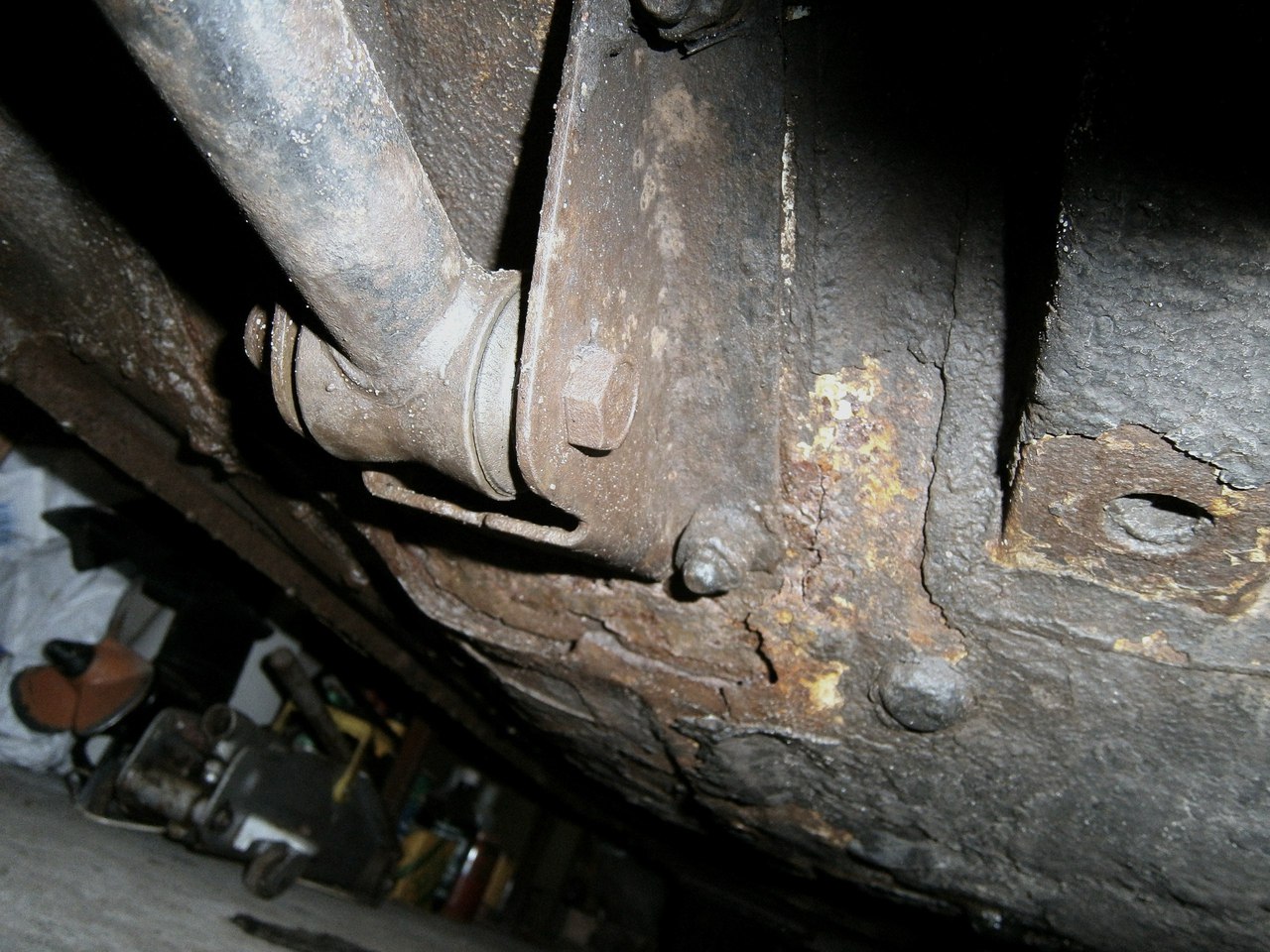 Замена кронштейна поперечной тяги ваз 2104 - 85 фото