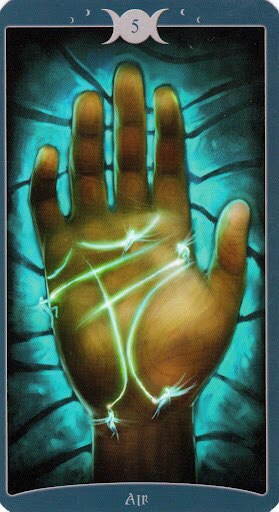 Таро Книга Теней том 1 "Как Наверху" (The Book of Shadows Tarot (Volume 1 As Above) - Страница 4 TZy6-FaXr0Y