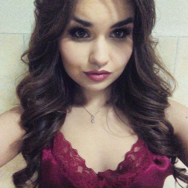 devki-belih-foto-tani-kravchenko-rakom-foto-negr