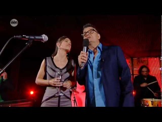 zangeres Eva de Roovere zingt 2011 in Villa Marcel Vanthilt 'keizer van de nacht'