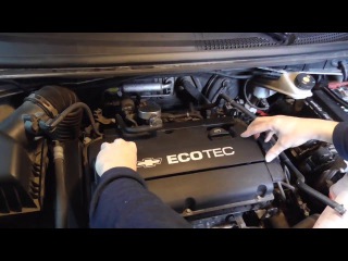 Chevrolet Aveo/Sonic T300 замена свечей зажигания.