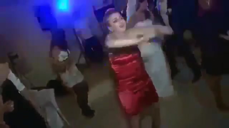 Düğünde Kendini Kaybeden Hanım Abla